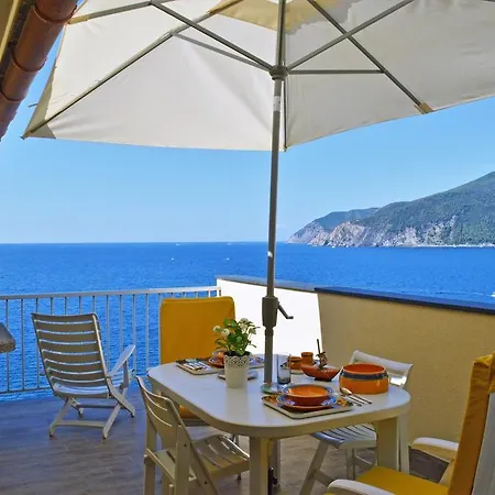 House Maestrale By World